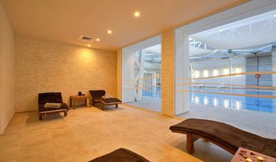 Imagine pentru Hotel Globus 4* valabile pentru Litoral 2025
