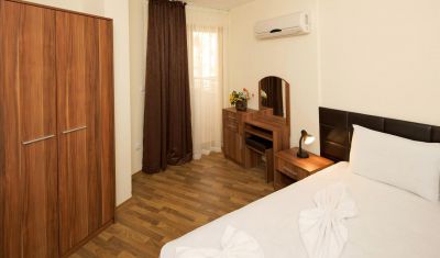 Imagine pentru Hotel Golden Ina 4* valabile pentru Litoral 2025