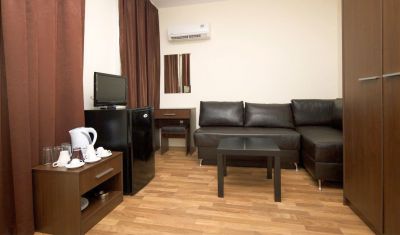 Imagine pentru Hotel Golden Ina 4* valabile pentru Litoral 2025