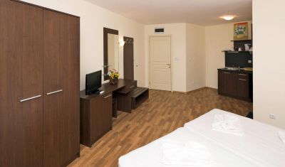 Imagine pentru Hotel Golden Ina 4* valabile pentru Litoral 2025