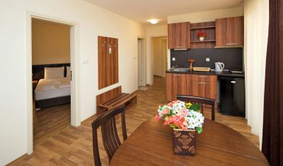 Imagine pentru Hotel Golden Ina 4* valabile pentru Litoral 2025