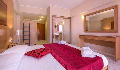 Imagine pentru Hotel Golden Sun 4* valabile pentru Litoral 2025
