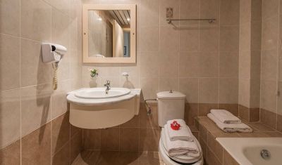 Imagine pentru Hotel Golden Sun 4* valabile pentru Litoral 2025