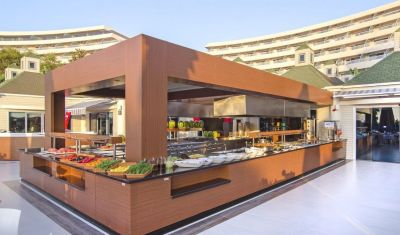 Imagine pentru Hotel Grand Blue Sky International 4* valabile pentru Litoral 2025