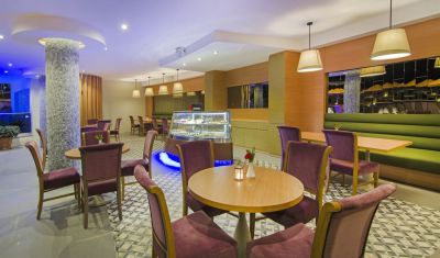 Imagine pentru Hotel Grand Blue Sky International 4* valabile pentru Litoral 2025