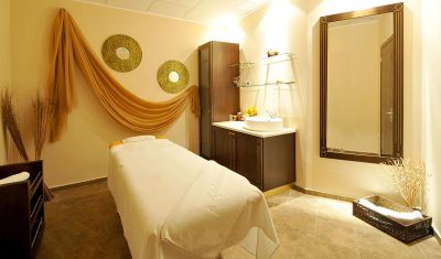 Imagine pentru Hotel Helios Spa 4* valabile pentru Litoral 2025