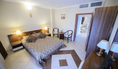 Imagine pentru Hotel Holiday Olimp 3* valabile pentru Litoral 2025