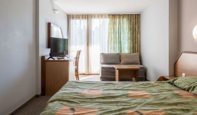 Imagine pentru Hotel Hrizantema & Casino 4*  valabile pentru Litoral 2025
