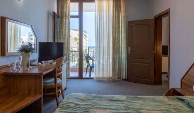 Imagine pentru Hotel Hrizantema & Casino 4*  valabile pentru Litoral 2025