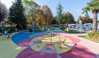 Imagine pentru Hotel Hrizantema & Casino 4*  valabile pentru Litoral 2025