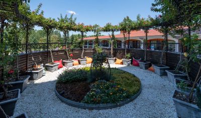 Imagine pentru Hotel Hrizantema & Casino 4*  valabile pentru Litoral 2025