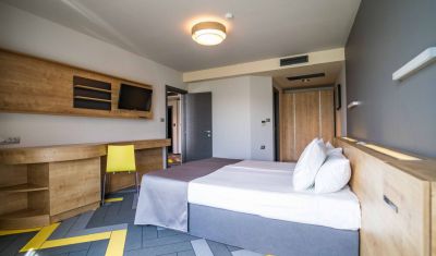 Imagine pentru Hotel HVD Club Bor 4*  valabile pentru Litoral 2025