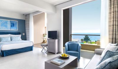 Imagine pentru Hotel Ikos Olivia 5* valabile pentru Litoral 2025