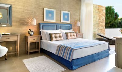 Imagine pentru Hotel Ikos Olivia 5* valabile pentru Litoral 2025