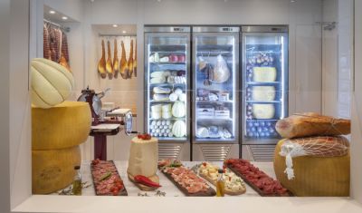 Imagine pentru Hotel Ikos Olivia 5* valabile pentru Litoral 2025