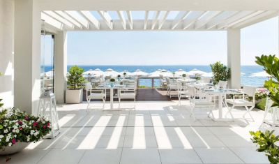 Imagine pentru Hotel Ikos Olivia 5* valabile pentru Litoral 2025