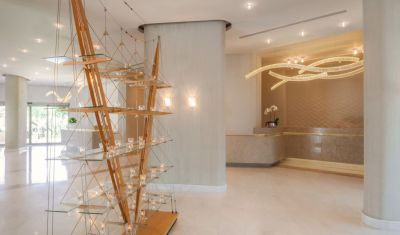 Imagine pentru Hotel Ikos Olivia 5* valabile pentru Litoral 2025