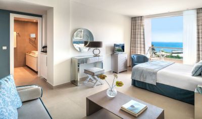 Imagine pentru Hotel Ikos Olivia 5* valabile pentru Litoral 2025