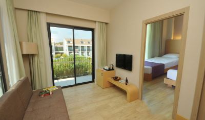 Imagine pentru Hotel Jiva Beach Resort 5* valabile pentru Litoral 2025