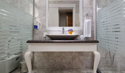 Imagine pentru Hotel Justiniano Deluxe Resort 5* valabile pentru Litoral 2025