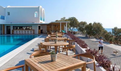Imagine pentru Hotel Kamari Beach 3* valabile pentru Litoral 2025