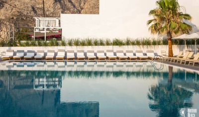 Imagine pentru Hotel Kamari Beach 3* valabile pentru Litoral 2025