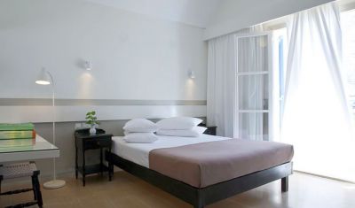 Imagine pentru Hotel Kamari Beach 3* valabile pentru Litoral 2025