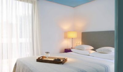 Imagine pentru Hotel Kamari Beach 3*  valabile pentru Litoral 2025