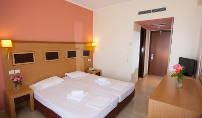 Imagine pentru Hotel Kanali Beach 3*  valabile pentru Litoral 2025
