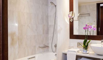 Imagine pentru Hotel Kontokali Bay Resort & Spa 5* valabile pentru Litoral 2025