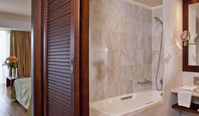 Imagine pentru Hotel Kontokali Bay Resort & Spa 5* valabile pentru Litoral 2025