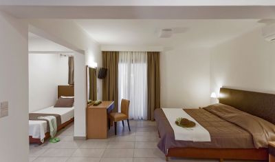 Imagine pentru Hotel Lagomandra Beach & Suites 4* valabile pentru Litoral 2025