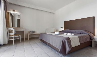 Imagine pentru Hotel Lagomandra Beach & Suites 4* valabile pentru Litoral 2025