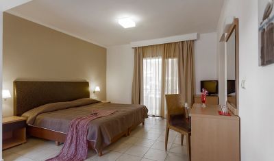 Imagine pentru Hotel Lagomandra Beach & Suites 4* valabile pentru Litoral 2025