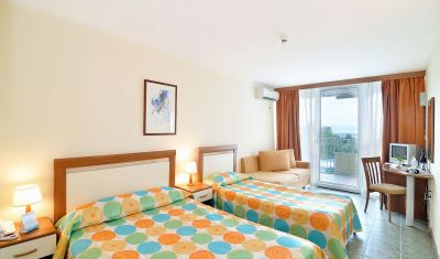 Imagine pentru Hotel Laguna Mare 4* valabile pentru Litoral 2025