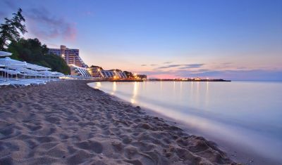 Imagine pentru Hotel Lebed 4*  valabile pentru Litoral 2025