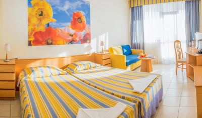 Imagine pentru Hotel Lebed 4*  valabile pentru Litoral 2025