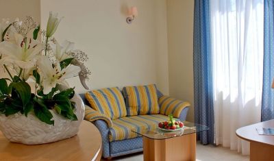 Imagine pentru Hotel Lebed 4*  valabile pentru Litoral 2025