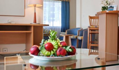 Imagine pentru Hotel Lebed 4*  valabile pentru Litoral 2025