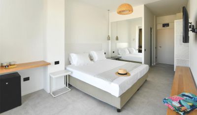 Imagine pentru Hotel Lemon Cliff Luxury Beach 3* valabile pentru Litoral 2025