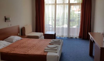 Imagine pentru Hotel Liani 3* valabile pentru Litoral 2025