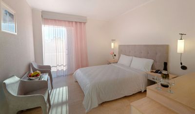 Imagine pentru Hotel Livadi Nafsika 3*(Adults Only) valabile pentru Litoral 2025