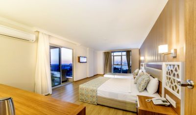 Imagine pentru Hotel Lonicera Resort & Spa 5* valabile pentru Litoral 2025