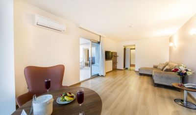 Imagine pentru Hotel Lonicera Resort & Spa 5* valabile pentru Litoral 2025
