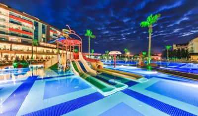 Imagine pentru Hotel Lonicera Resort & Spa 5* valabile pentru Litoral 2025