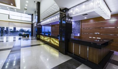 Imagine pentru Hotel Lonicera Resort & Spa 5* valabile pentru Litoral 2025