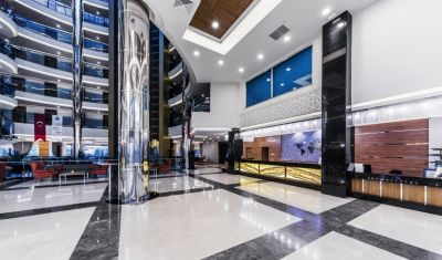 Imagine pentru Hotel Lonicera Resort & Spa 5* valabile pentru Litoral 2025