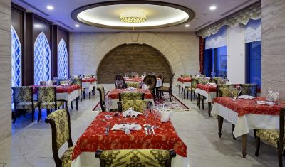 Imagine pentru Hotel Luna Blanca Resort & Spa 5* valabile pentru Litoral 2025