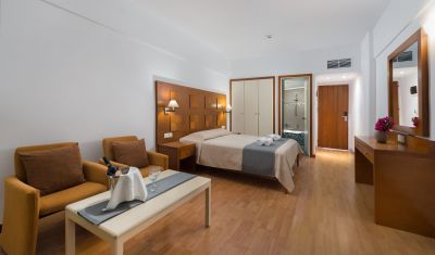 Imagine pentru Hotel Lutania Beach 4* valabile pentru Litoral 2025