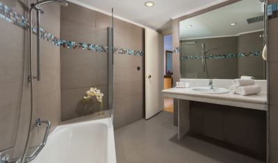 Imagine pentru Hotel Lutania Beach 4* valabile pentru Litoral 2025